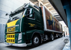 Trucking Service GmbH LKW in einer Arena