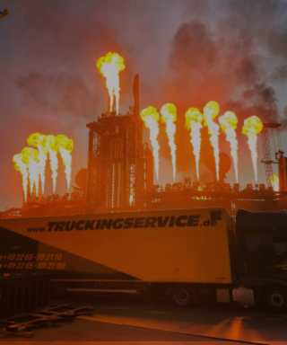 Fahrzeug der Trucking Service GmbH auf einem Festival