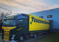 Trucking Service GmbH LKW in einer Arena