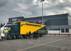 Trucking Service GmbH LKW in einer Arena