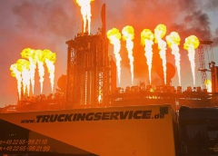 Trucking Service GmbH LKWs vor einem Stadion